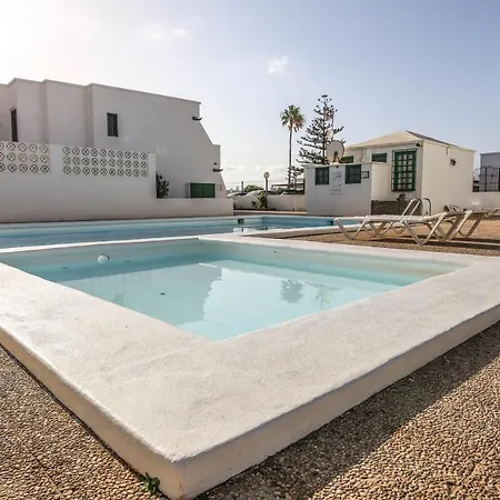 Appartement Cozy Relax - Pool And 400 M To The By Lanzarote